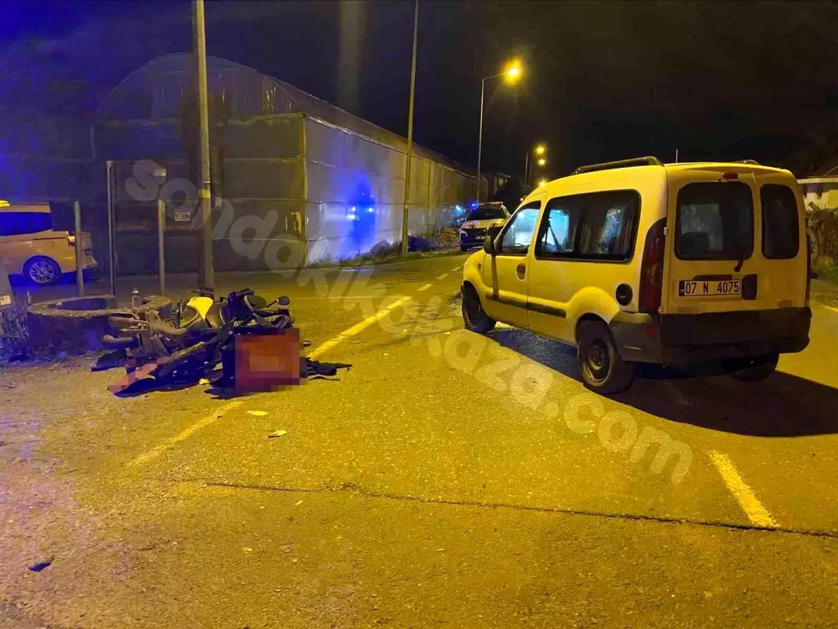 Gazipaşa'da Kaza: 2 Kişi Yaralandı