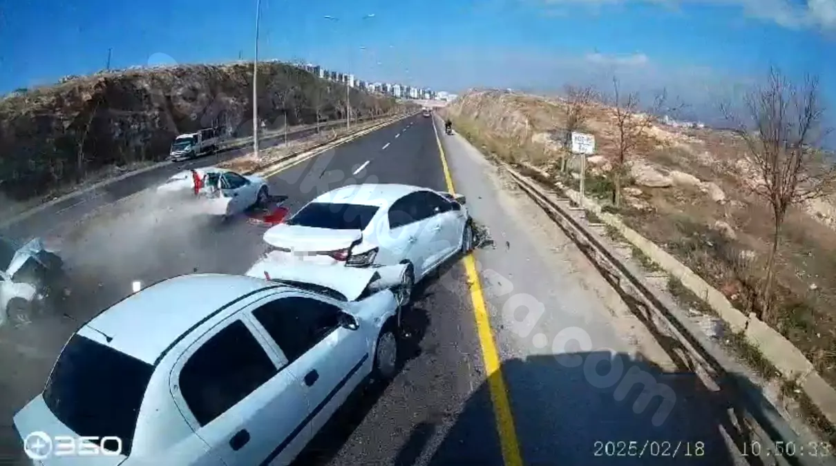 Zincirleme Trafik Kazası Şanlıurfa'da oldu.
