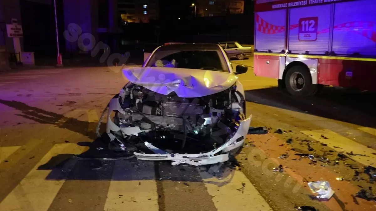 Kırıkkale'de Trafik Kazasında 3 Kişi Yaralandı.