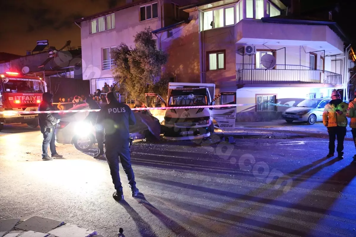 Pamukkale'de Trafik Kazasında 1 Kişi Hayatını Kaybetti, 4 Kişi Yaralandı.