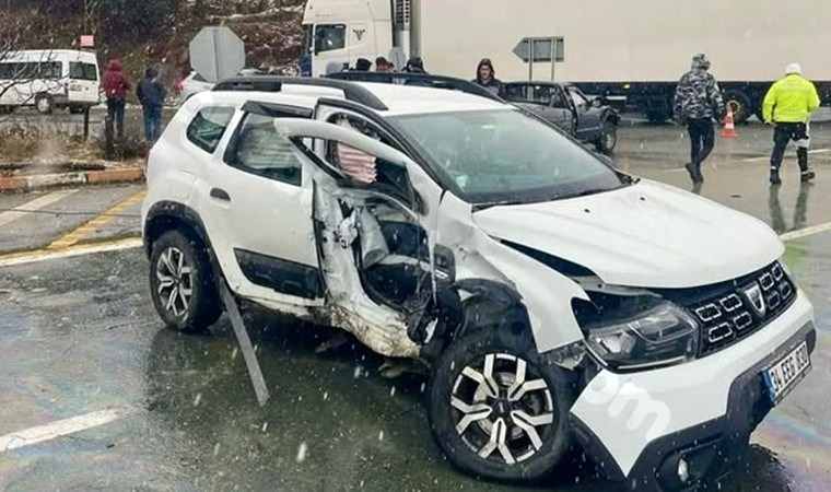 CHP milletvekili trafik kazası sonucu yaralandı ve hastaneye götürüldü.