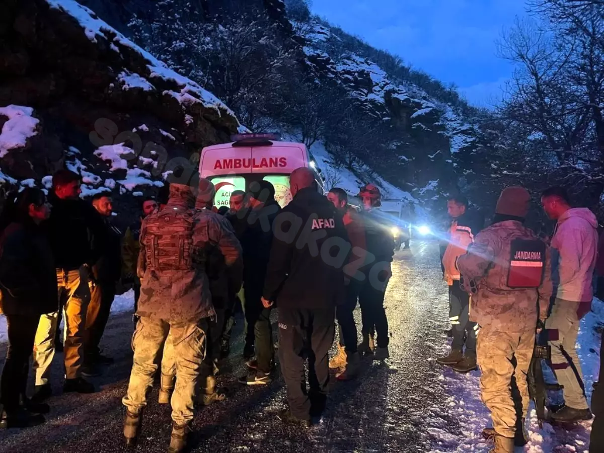 Tunceli'de Kaza: Kar Yağışından 3 Kişi Yaralandı