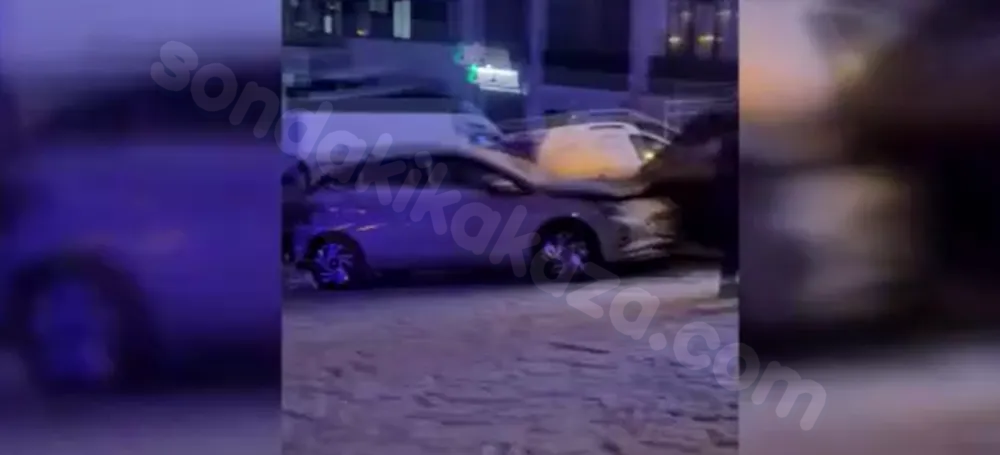 Ünye'de ardışık trafik kazası;  6 kişi yaralandı.