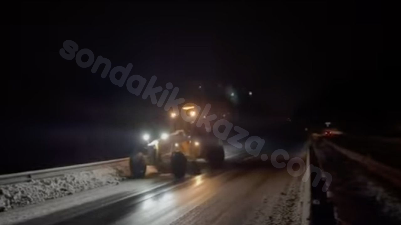 Yol trafiğe kapanmış durumda.