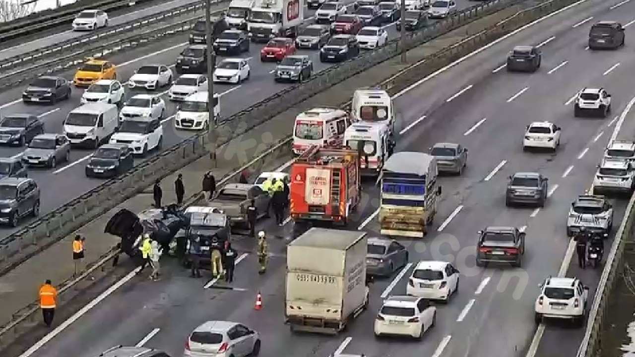 TEM'de Zincirleme Kaza, Yaralılar Bulunuyor