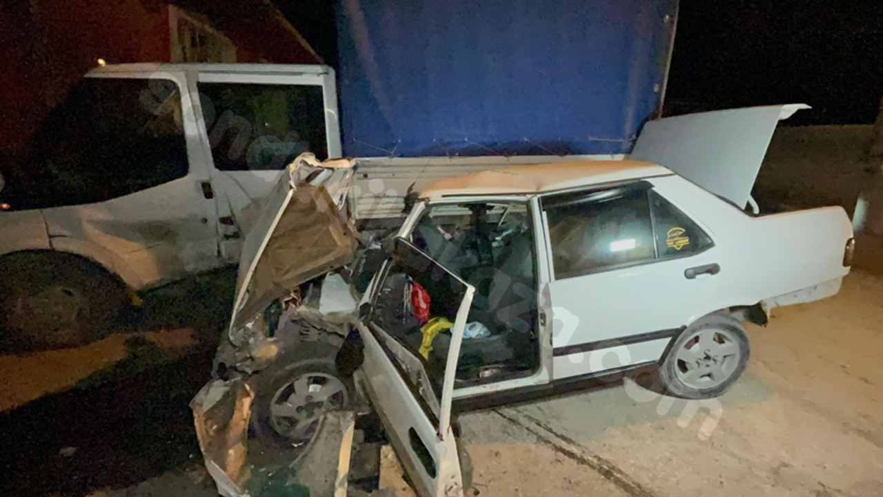 Eskişehir’deki kaza sonucu sürücü ciddi şekilde yaralandı.