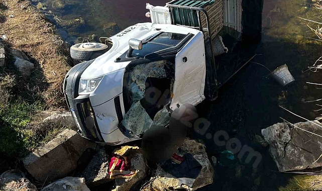 Mersin'de trafik kazasında 1 kişi hayatını kaybetti, 2 kişi de yaralandı.
