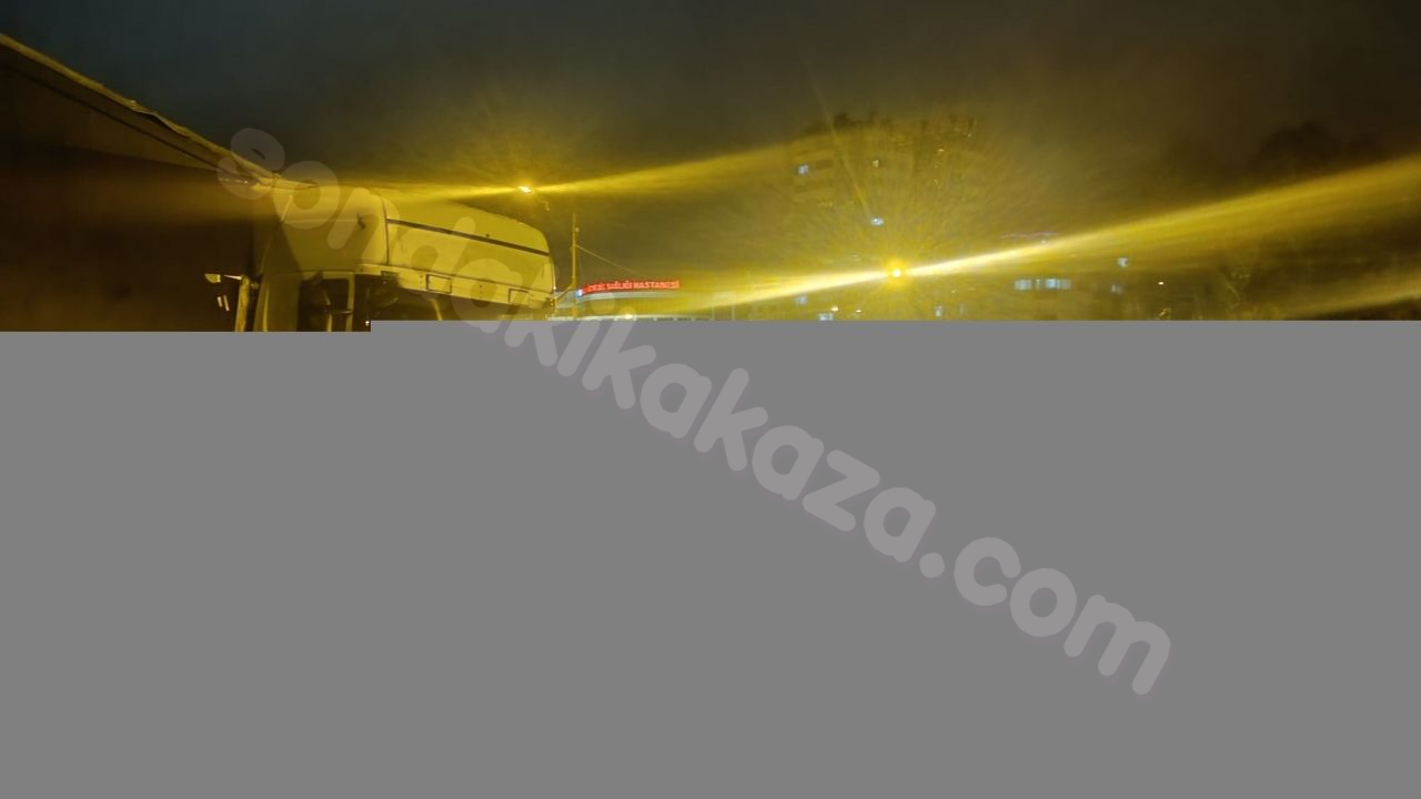 Trabzon'da ardışık kaza sonucu 1 kişi yaralandı.