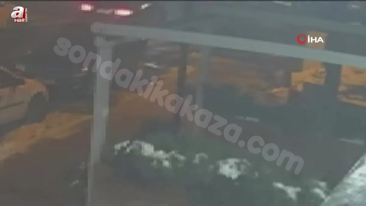 Müjde Ar kaza geçirdi, anı kameraya yansıdı!