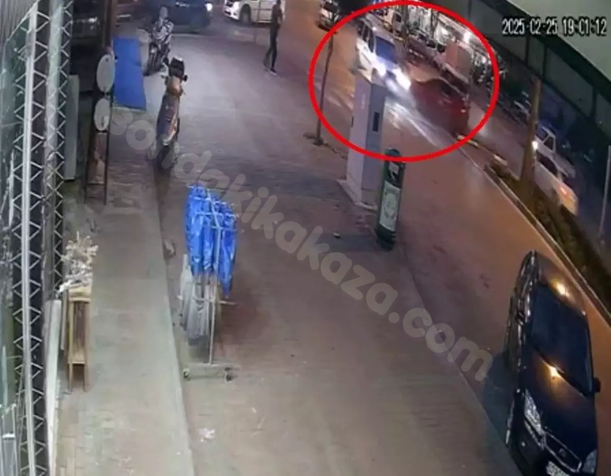 Antalya'da Trafik Kazası: 3 Kişi Yaralandı