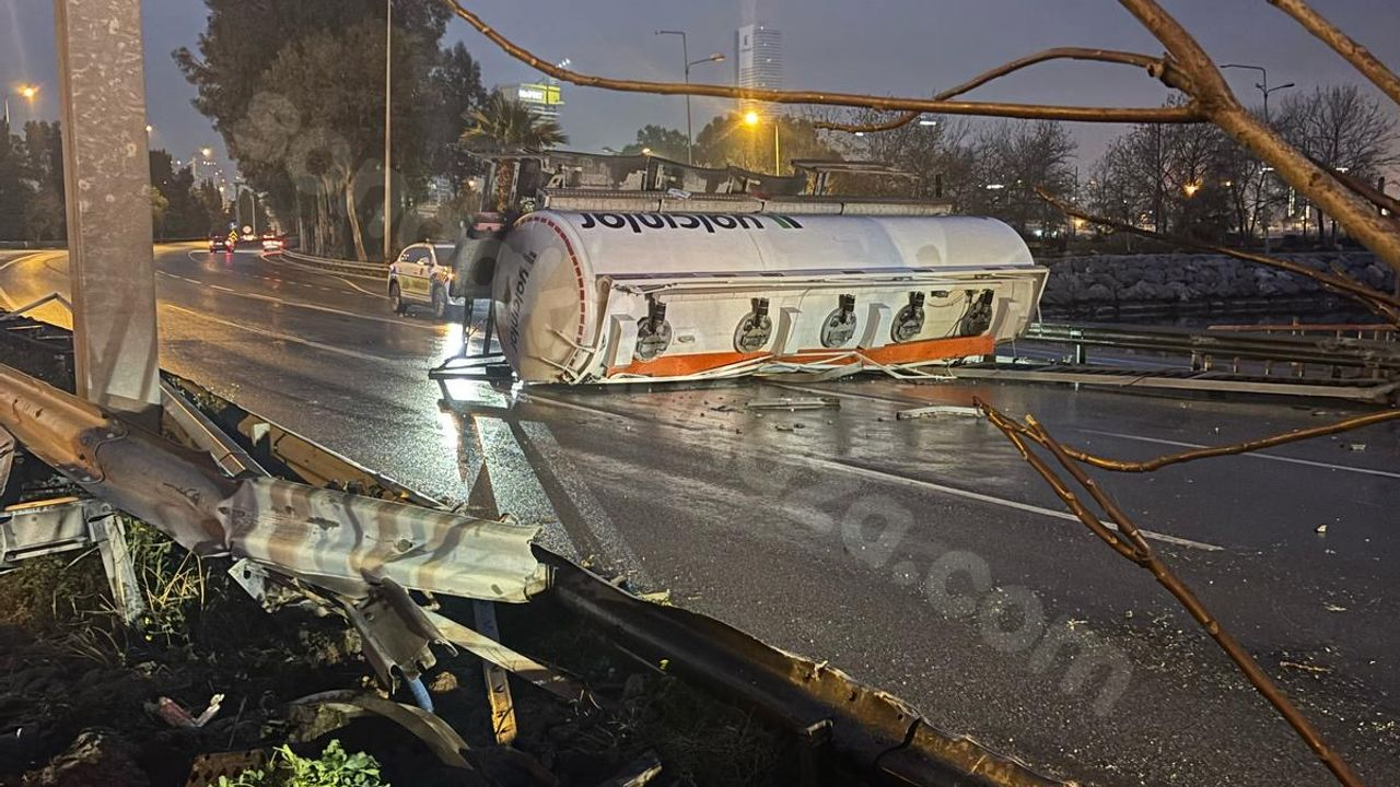 Altınyol'da yaşanan trafik kazasına dikkat edin!