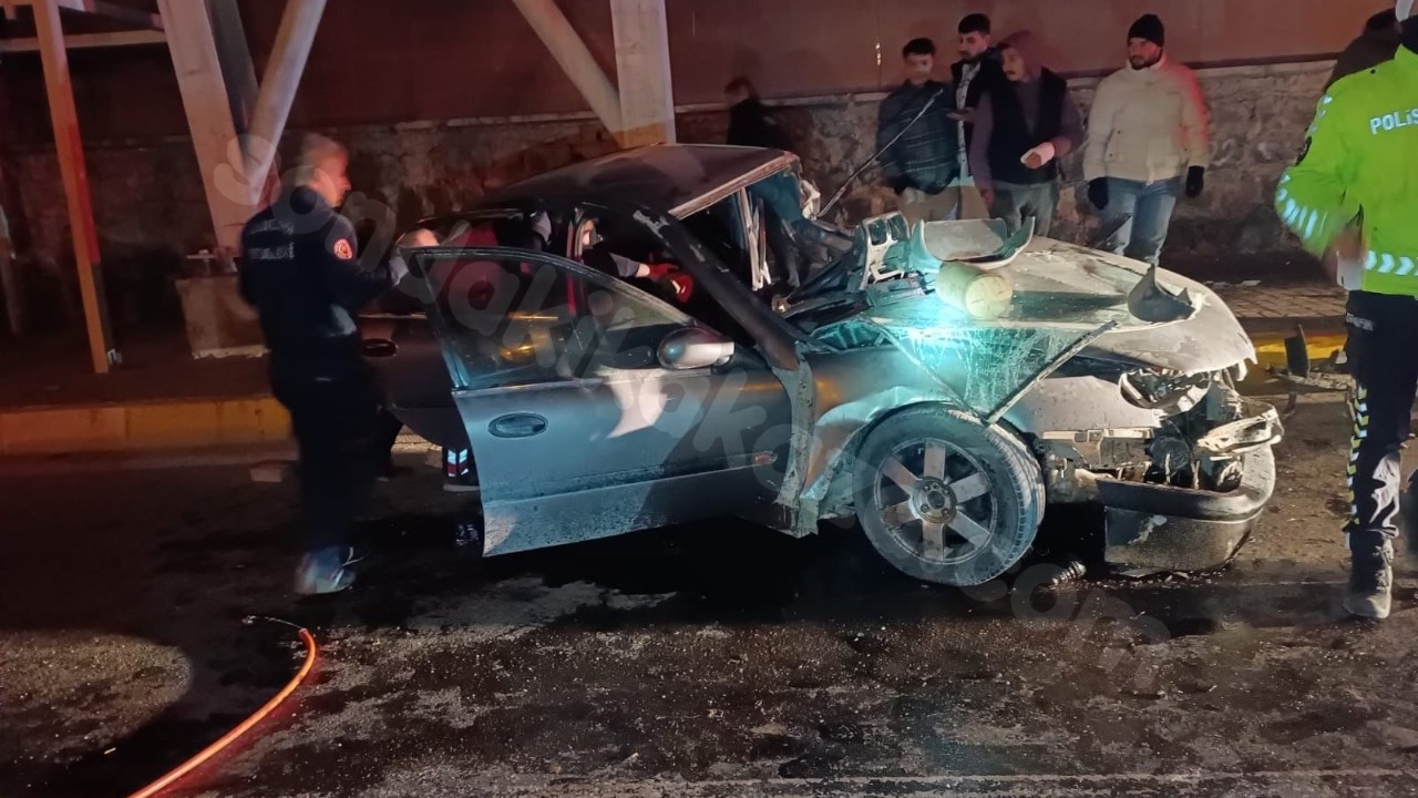 Şanlıurfa'da Trajik Olay: Sürücü Hayatını Kaybetti, Arkadaşı Yaralandı