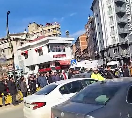 Trafik Kazası Elazığ İzzet Paşa Camii Yakınında