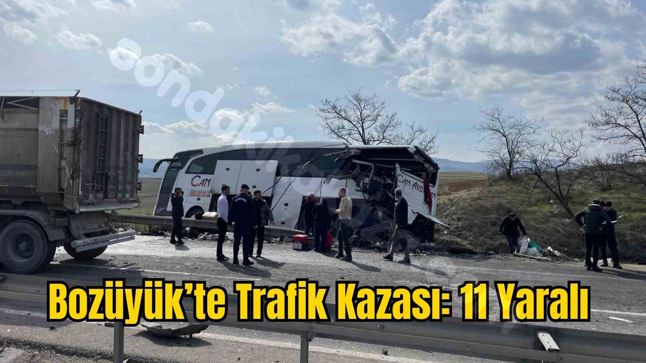 Bozüyük'te Kaza Sonucu 11 Kişi Yaralandı.