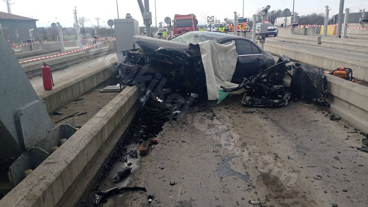 Sakarya'da kaza: Evli çift hayatını kaybetti, bebek yaralı.