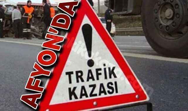 Afyon'da trafik kazasında tır ve tur otobüsü çarpıştı: 5 kişi yaralandı.