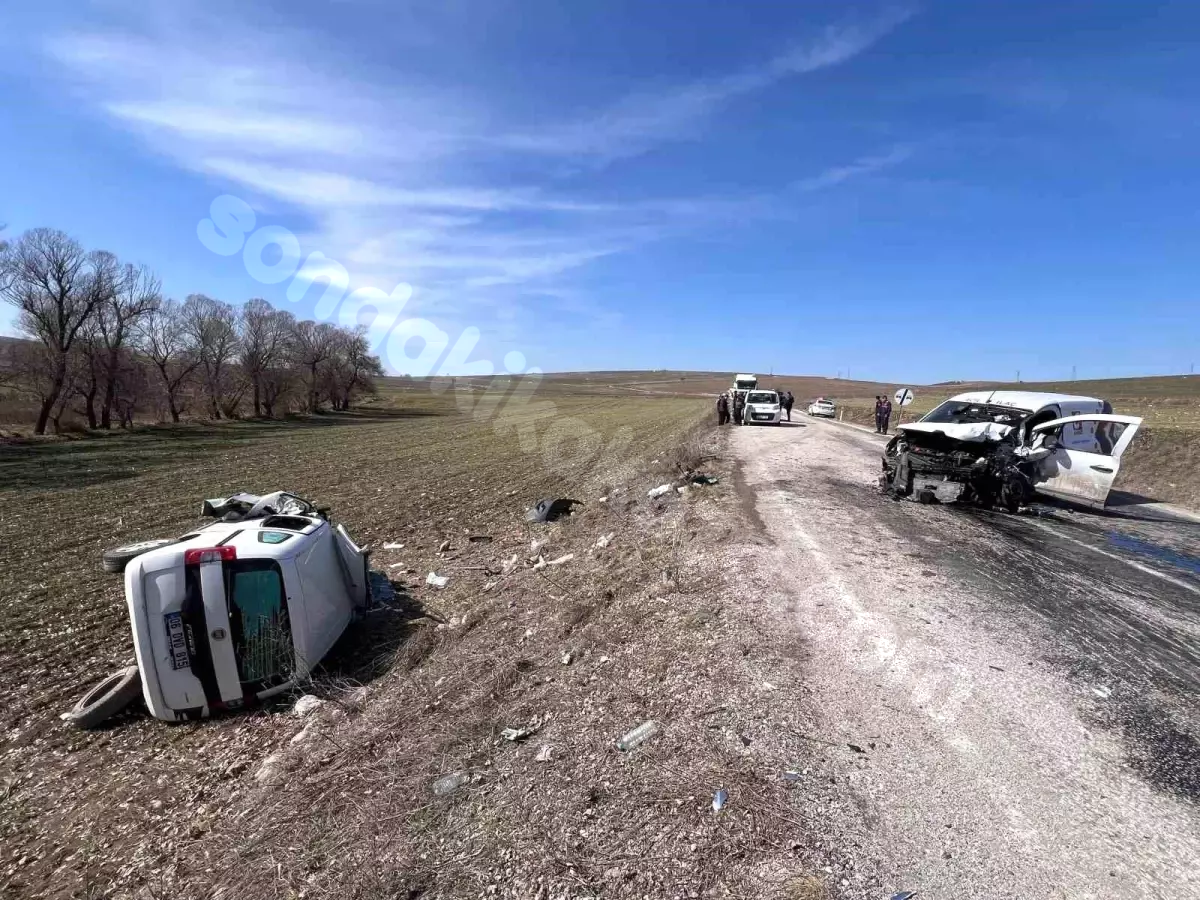 Çorum'da Kaza: 1 Kişi Hayatını Kaybetti, 5 Kişi Yaralandı