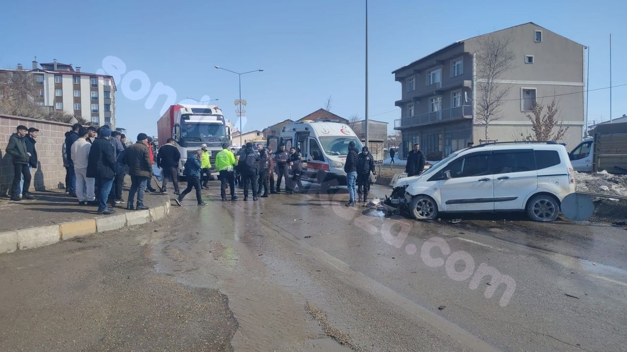 Erzurum'da Kaza: 2 Kişi Hasar Gördü