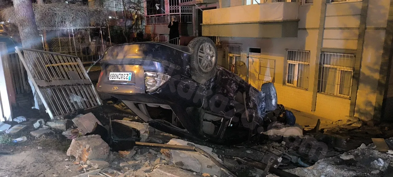 Kırıkkale'de üç aracın karıştığı trafik kazası meydana geldi.