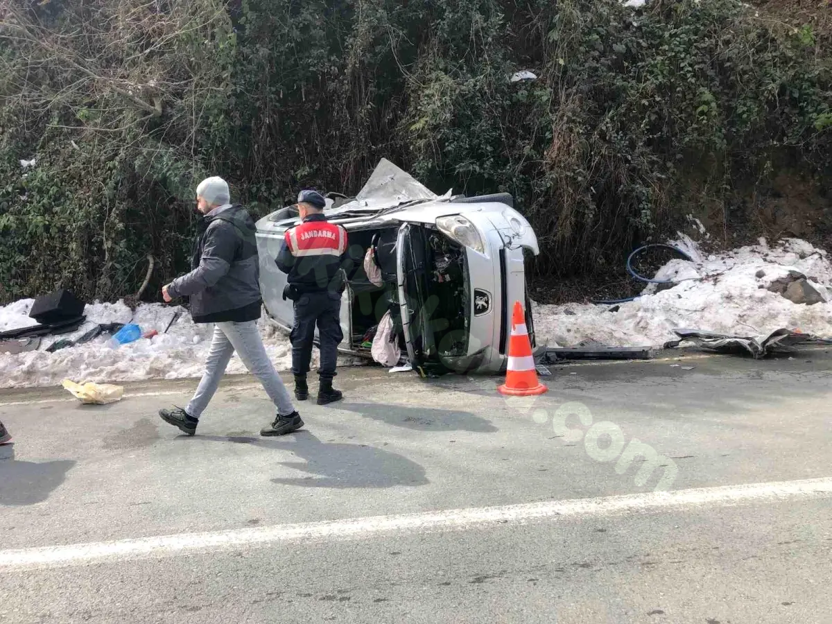 Rize'de Kaza Sonucu 3 Kişi Yaralandı