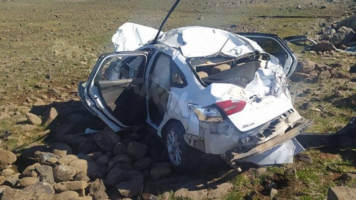 Şanlıurfa'da acı kaza: Otomobil şarampole devrildi, 2 ölü.