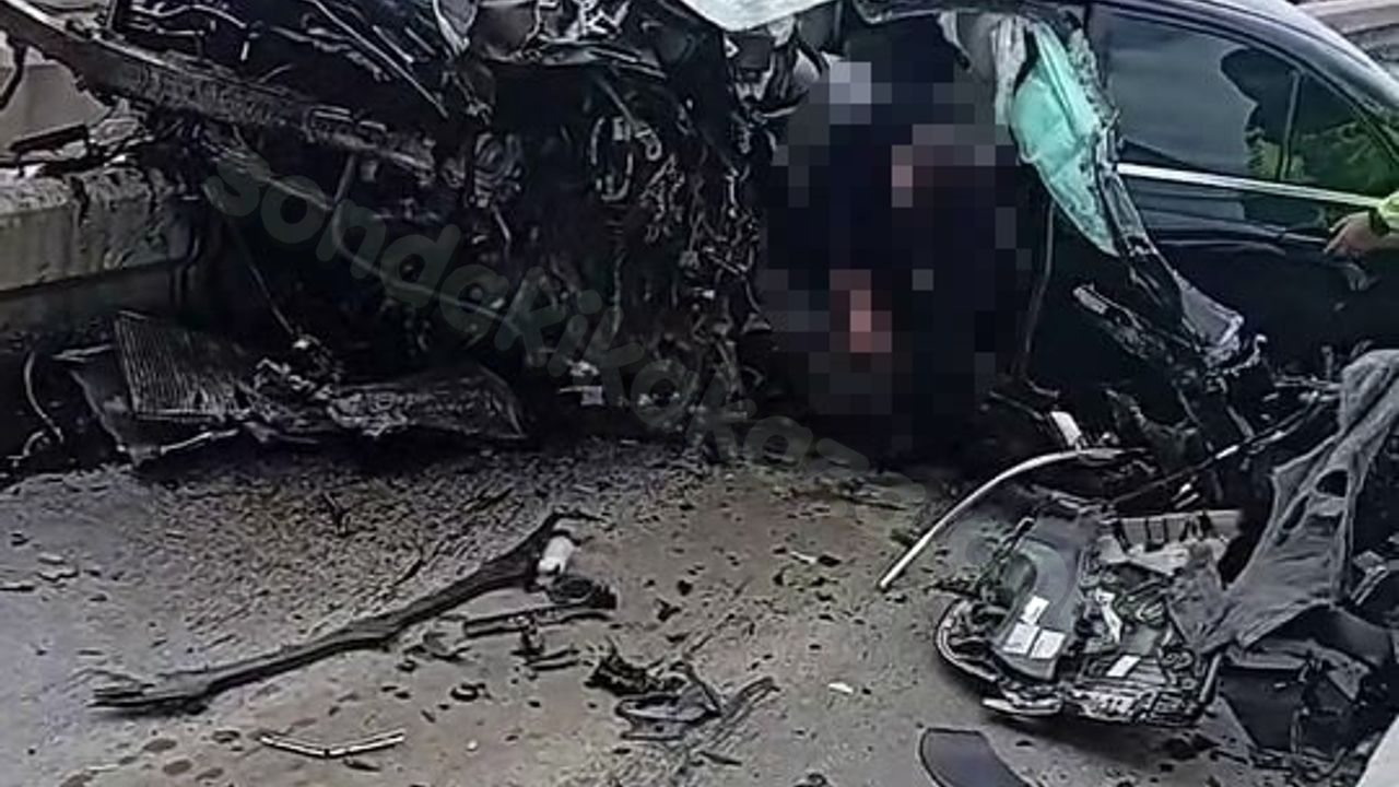 Trafik Kazasında Çift Hayatını Kaybetti, Bebekleri Ağır Yaralı