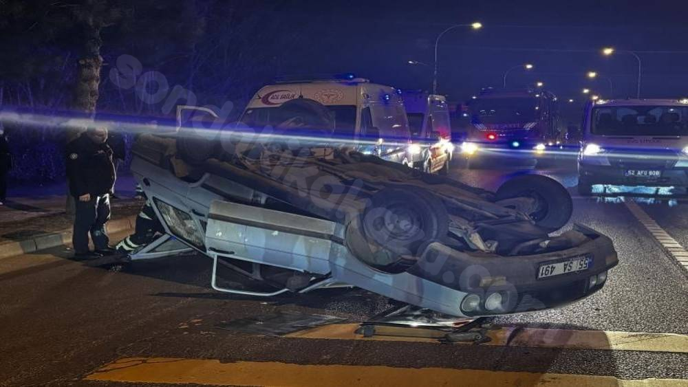 Ordu'da bozulan araç devrildi, şoför yara almadan kurtuldu.