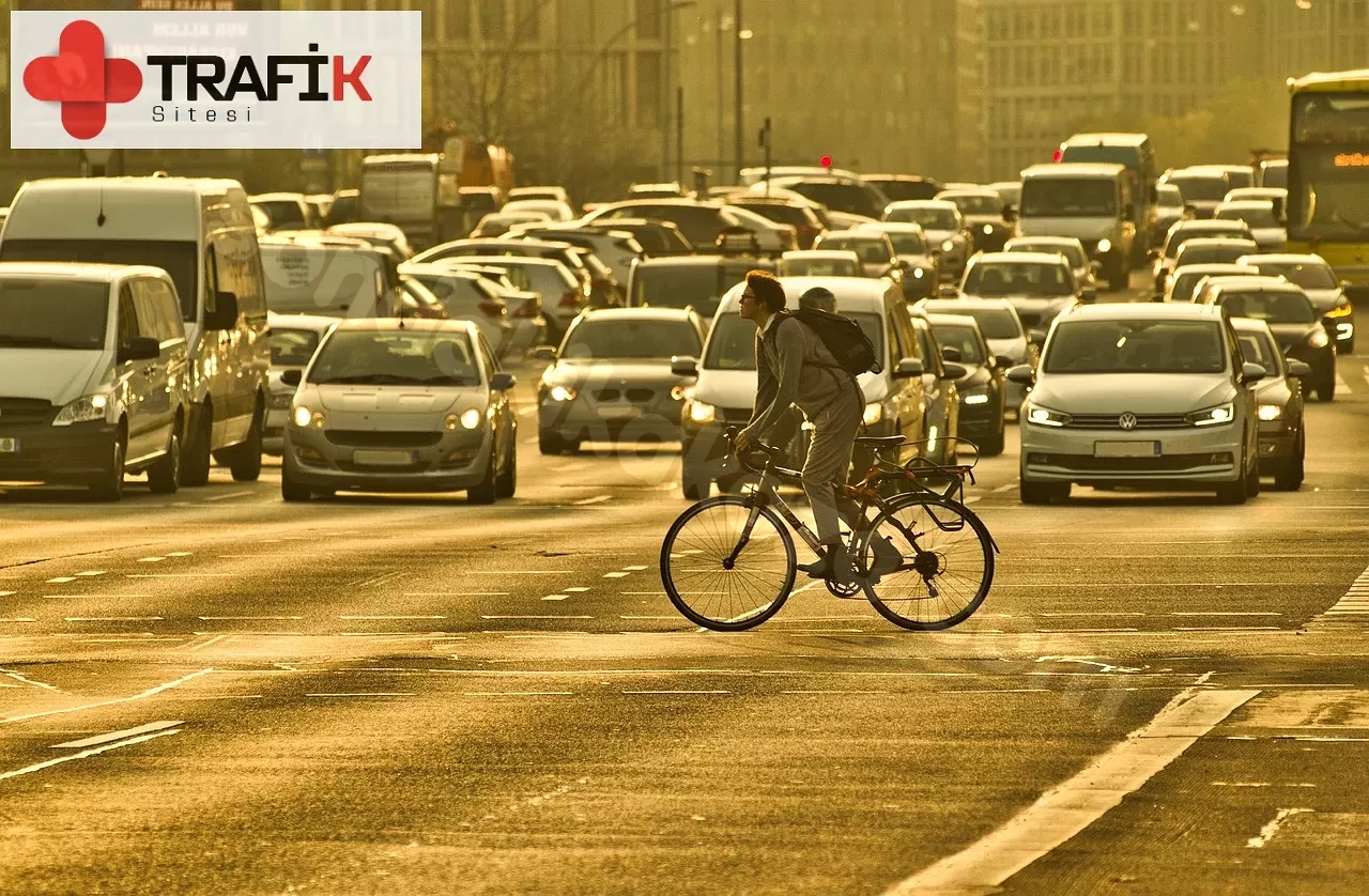 Trafikte kavşak ne anlama gelir?