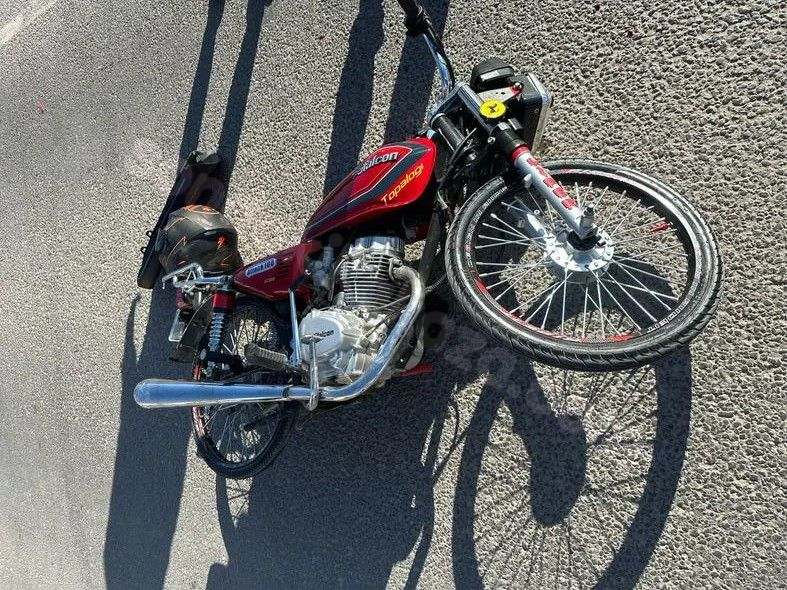 Tavşanlı'da trafik kazası: Taksiden motosiklete çarpma olayı!