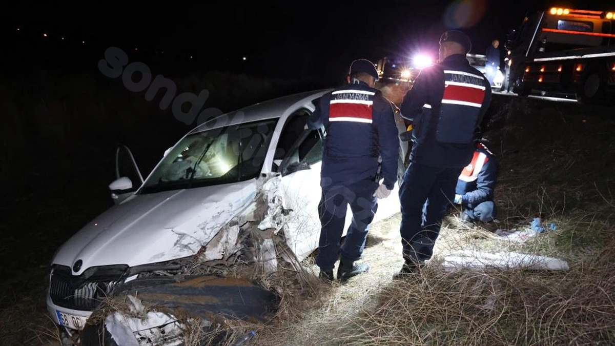 Aksaray'da trafik kazasında 1 kişi hayatını kaybetti, 2 kişi yaralandı.