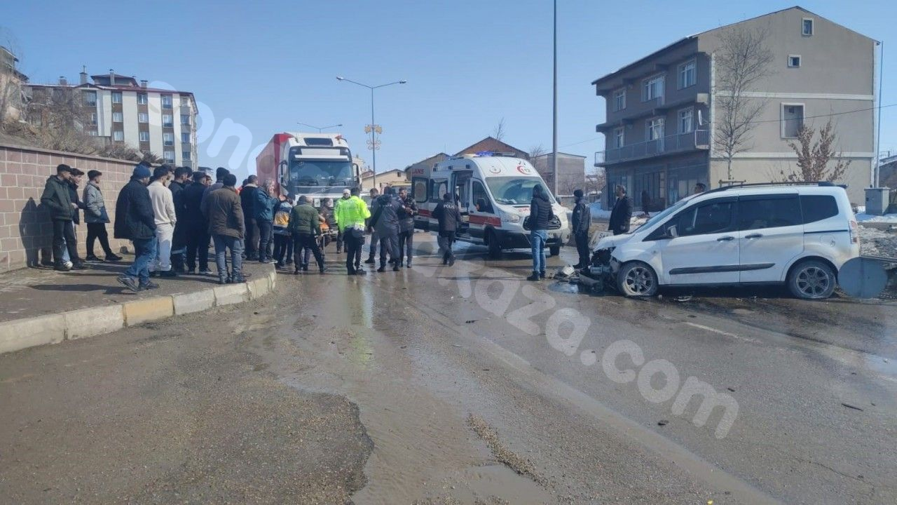 Kaza sonucu iki kişi yaralandı.