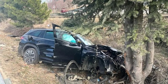 Şarkikaraağaç Belediye Başkanı ve Yakınları Kaza Geçirdi.