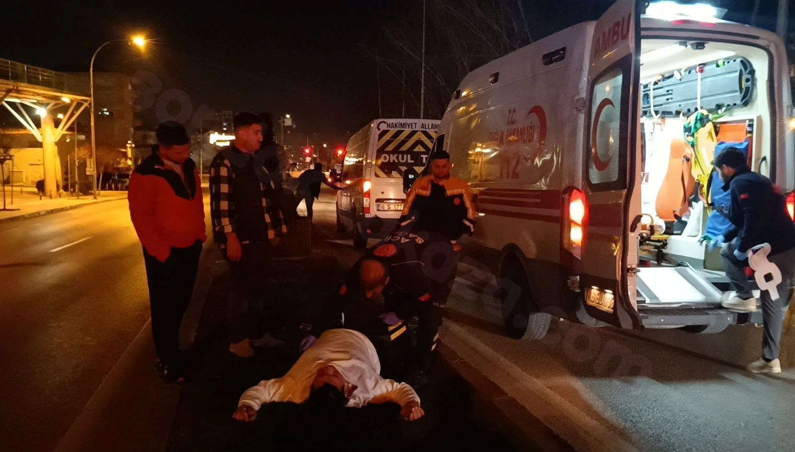 Bursa'da trafik kazası nedeniyle sürücüler arasında çıkan kavgada bir kişi yaralandı.