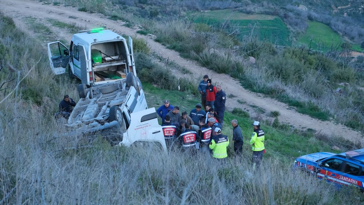 Muğla'da kaza: Diyaliz aracı uçuruma yuvarlandı!