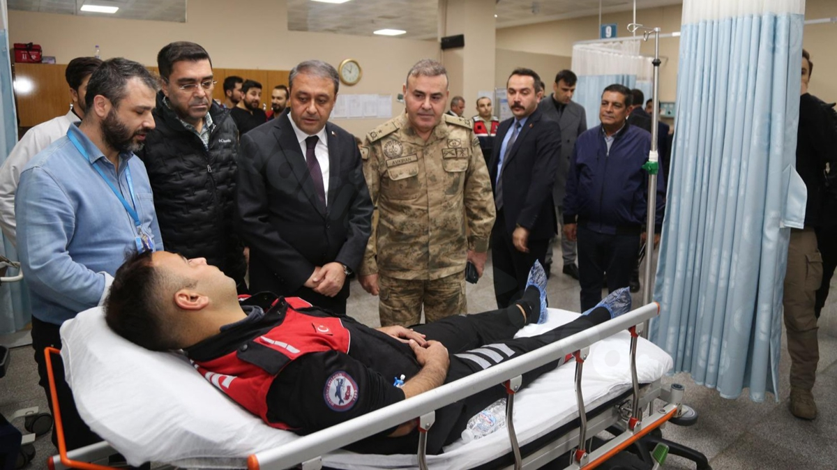 Şanlıurfa'da motosikletli polis timi bir kaza geçirdi.