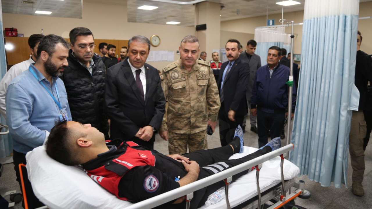 Şanlıurfa'daki Kaza Geçiren Polislere Hastanede İyilik Ziyareti