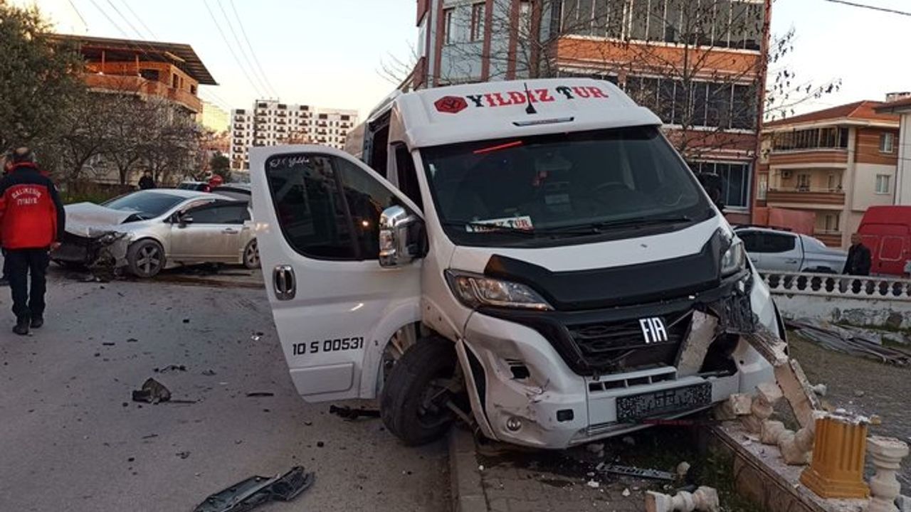 Balıkesir’de meydana gelen trafik kazasında 7 kişi yaralandı.