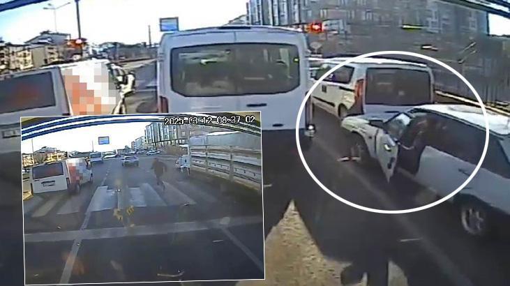 Bingöl'de kaza geçiren kişi, aracından çıkıp telaşla kaçtı.