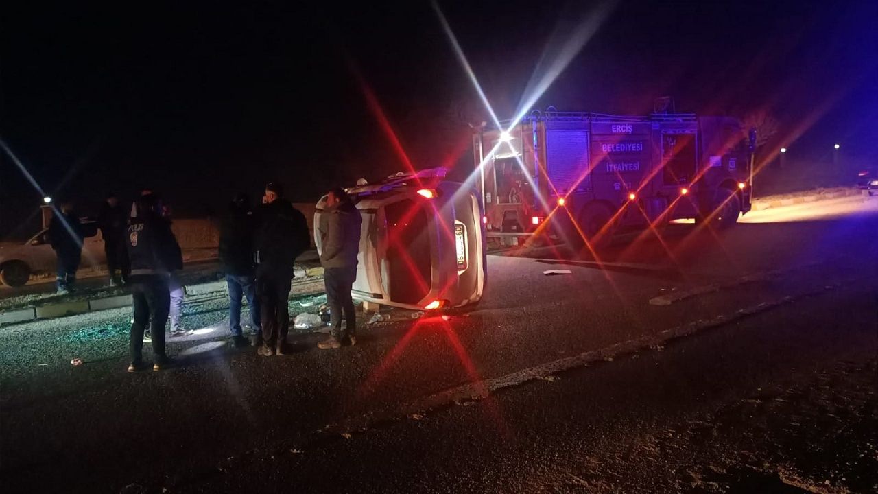 Erciş'te kaza: Sürücü yaralı durumda!