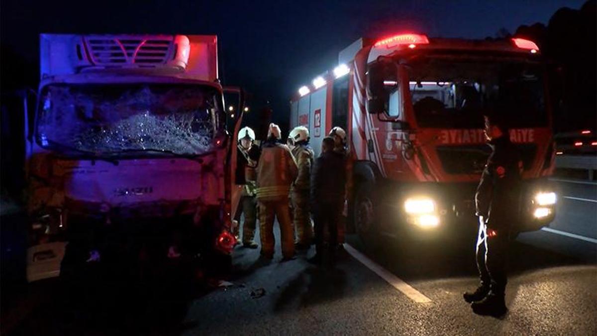 Kuzey Marmara Otoyolu'nda ardışık trafik kazası: 2 kişi yaralanmış - İhlas Haber Ajansı
