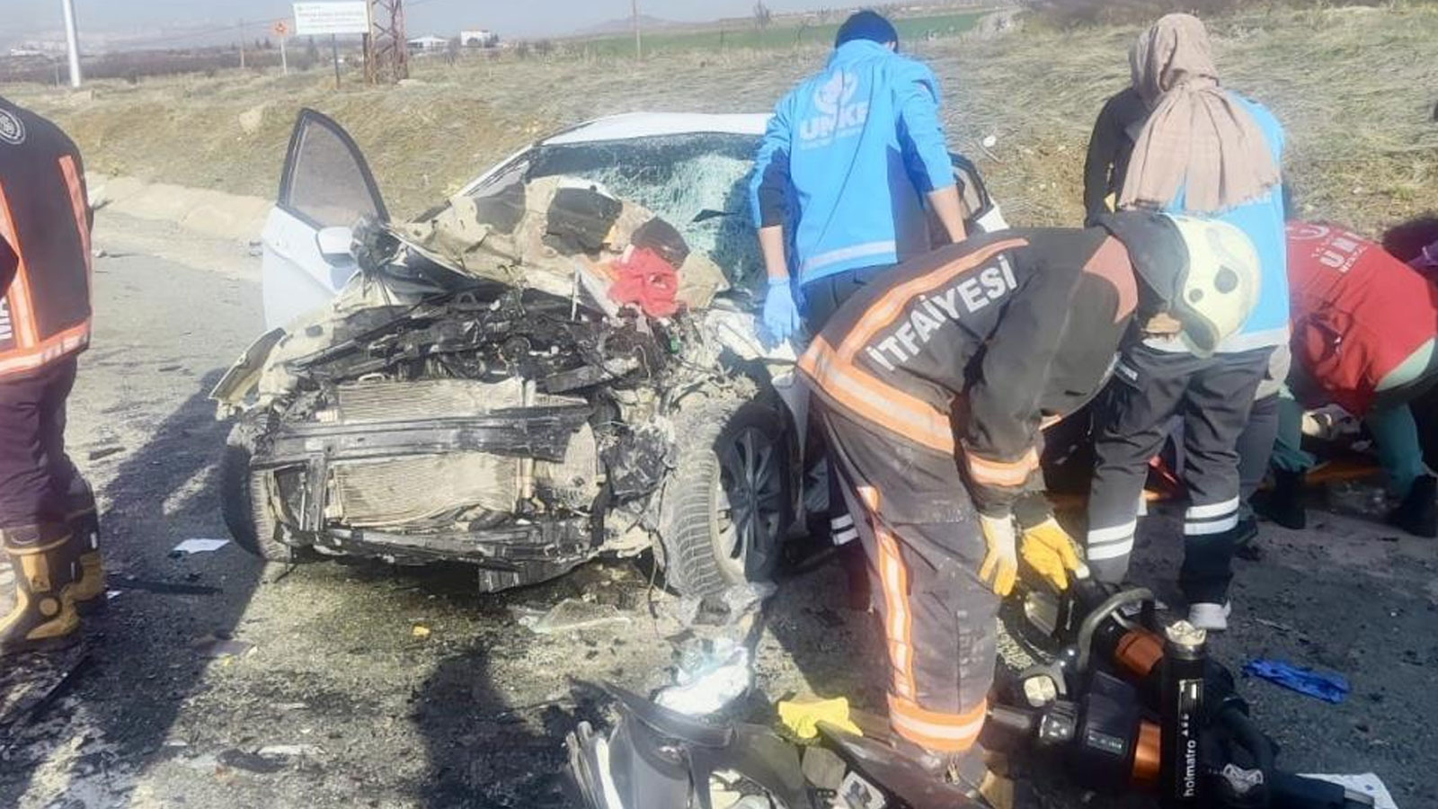 Malatya-Elazığ yolunda trajik bir kaza: 3 kişi yaşamını yitirdi.