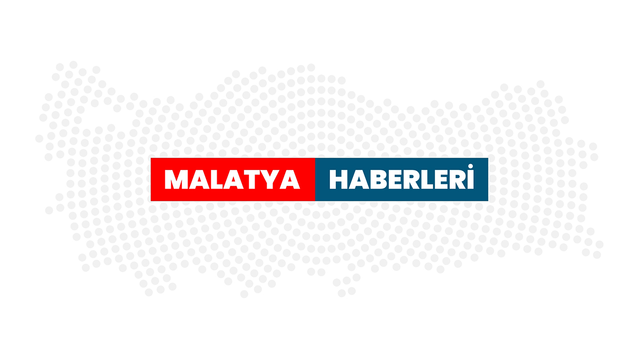 Malatya'da trafik kazasında hayatını kaybeden 3 kişi defnedildi.