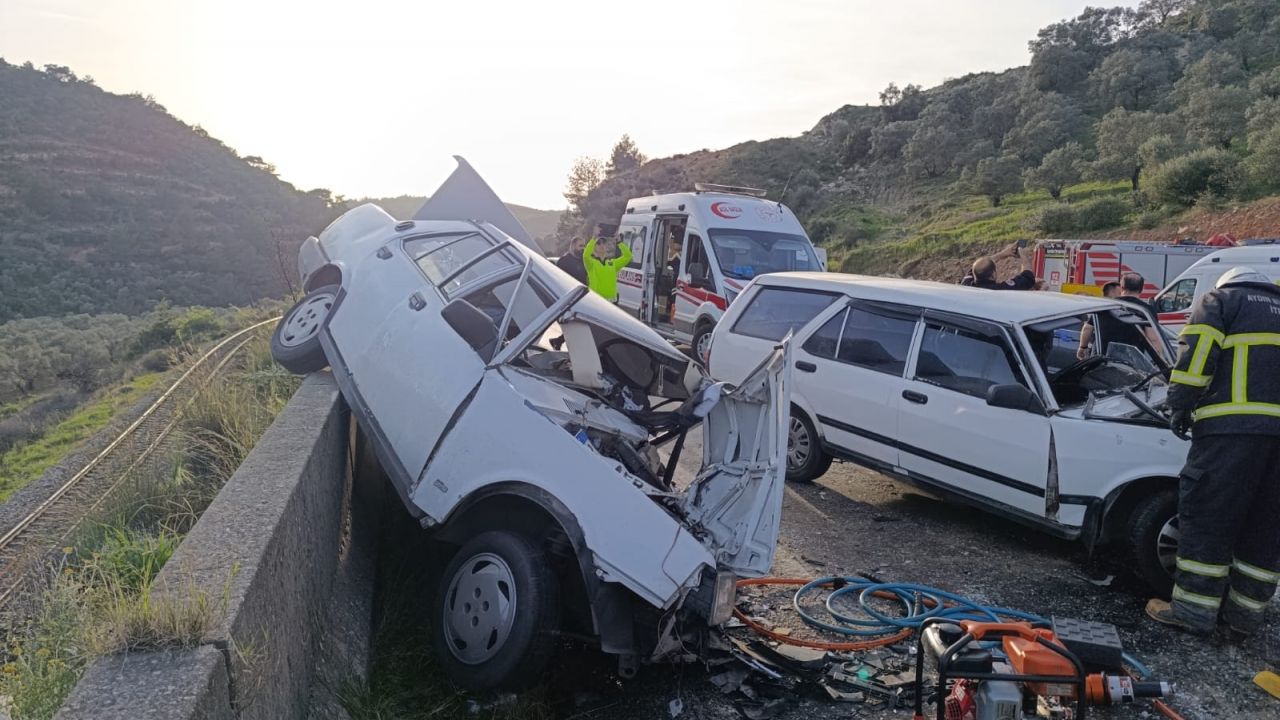 Aydın'da ardışık trafik kazasında 8 kişi yaralandı.