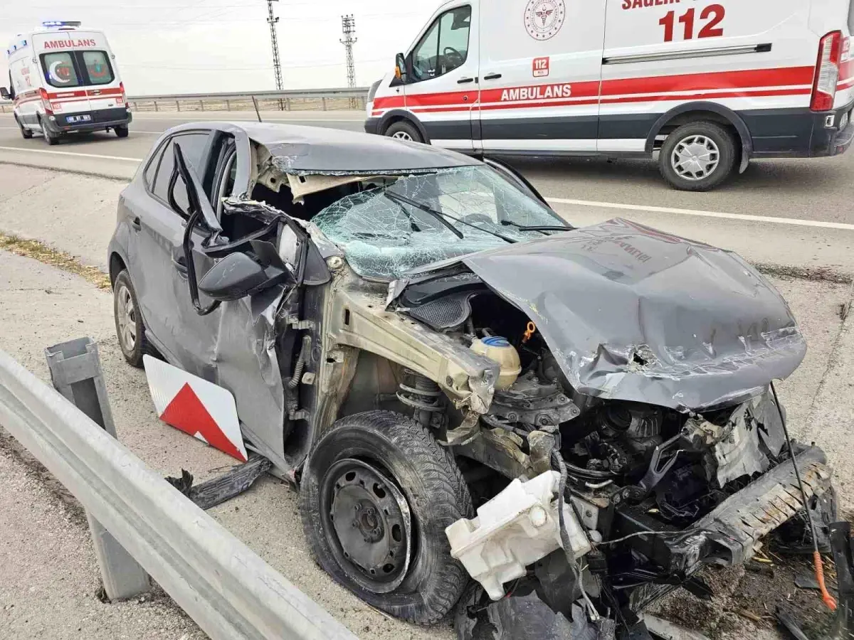 Aksaray'da Trafik Kazası Sonucu 3 Kişi Yaralandı
