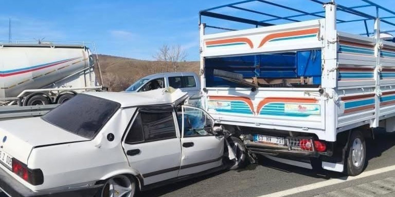 Elazığ'da kaza: 2 kişi yaralı.