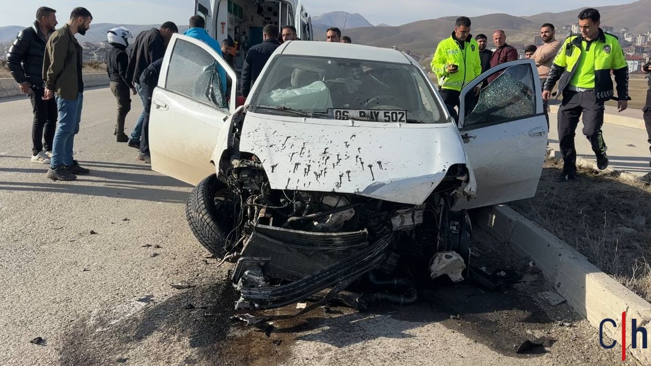 Hakkari'de Çevre Yolu'nda Kaza: 1 Kişi Yaralandı