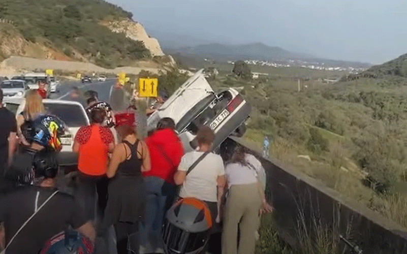 Aydın'da ardışık trafik kazası: 8 yaralı
