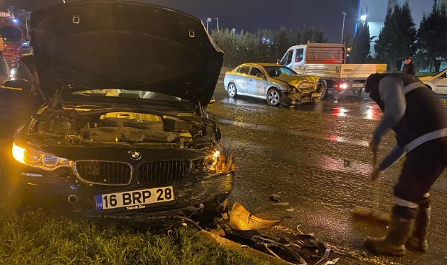 Ereğli'de trafik kazasında 2 kişi yaralandı.
