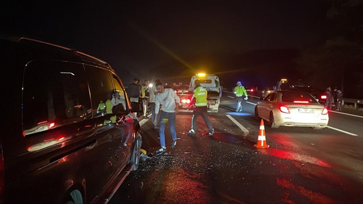 Anadolu Otoyolu'nda ciddi trafik kazası! 2 kişi yaşamını yitirdi.