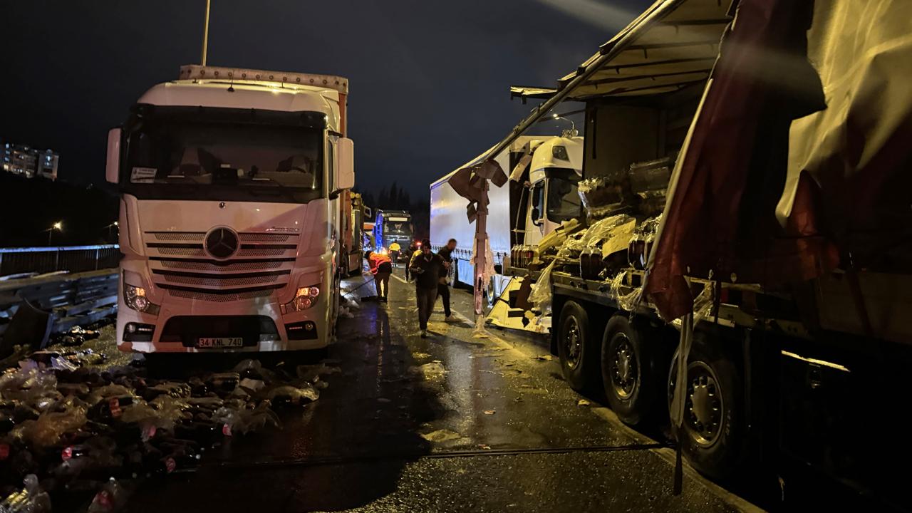 Anadolu Otoyolu'nda zincirleme kaza: 2 ölü, 4 yaralı
